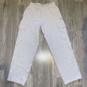 Aritzia Cargo Sweatpants